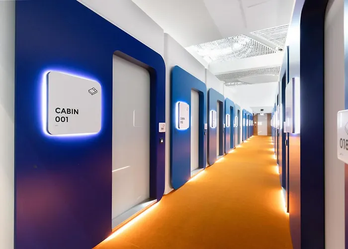 Hôtel de l'aéroport: Yotelair Istanbul Airport, Duty Free - International Transit Area