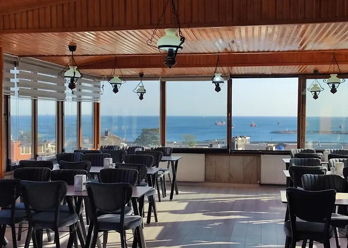 Grand Liza Hotel
