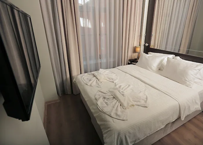 Ferman Pera Hotel