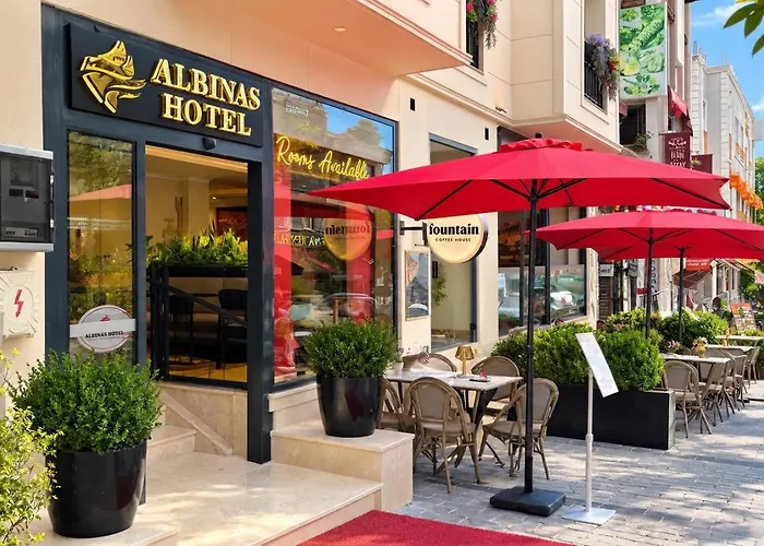 Albinas Hotel Old City